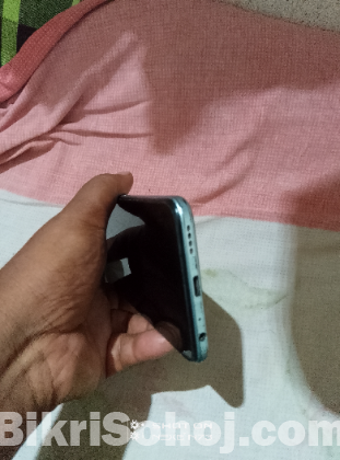 Vivo y21